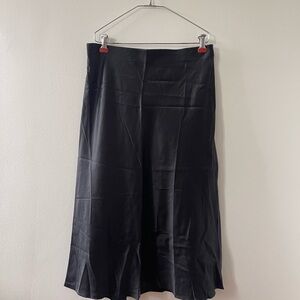 Quince 100% Silk Size L Black Midi Skirt
